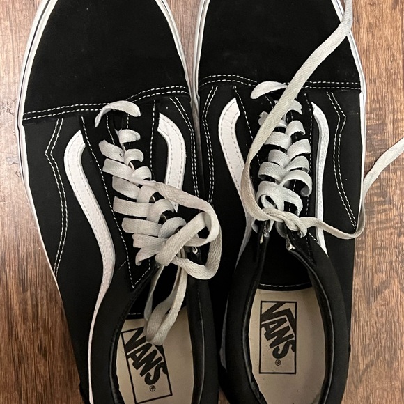 Vans! - Picture 2 of 2